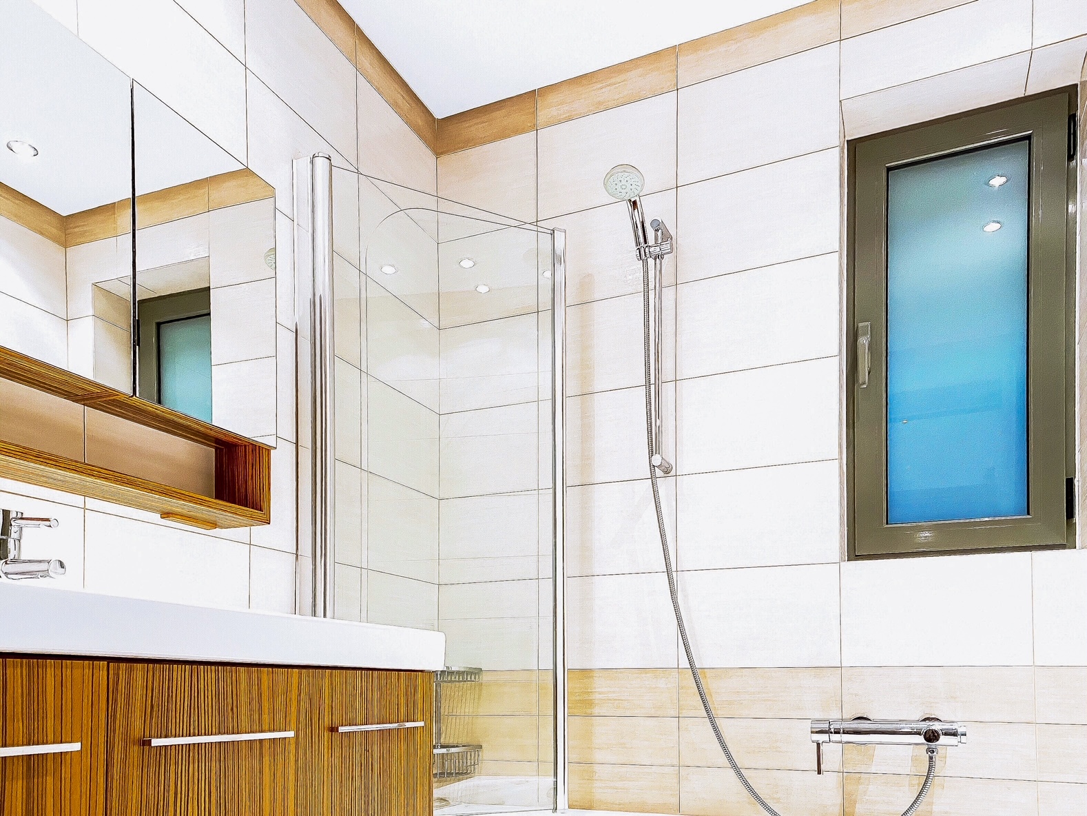 4ED7C052-58FD-47F7-9672-1377F4CD0391